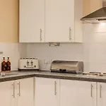 Central 1Br Flat W Balcony, 10Min Elephant&Castle