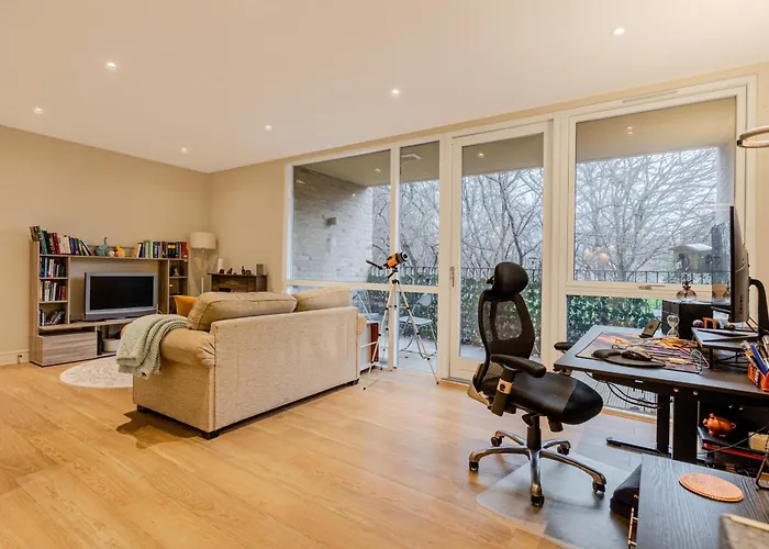 Central 1Br Flat W Balcony, 10Min Elephant&Castle