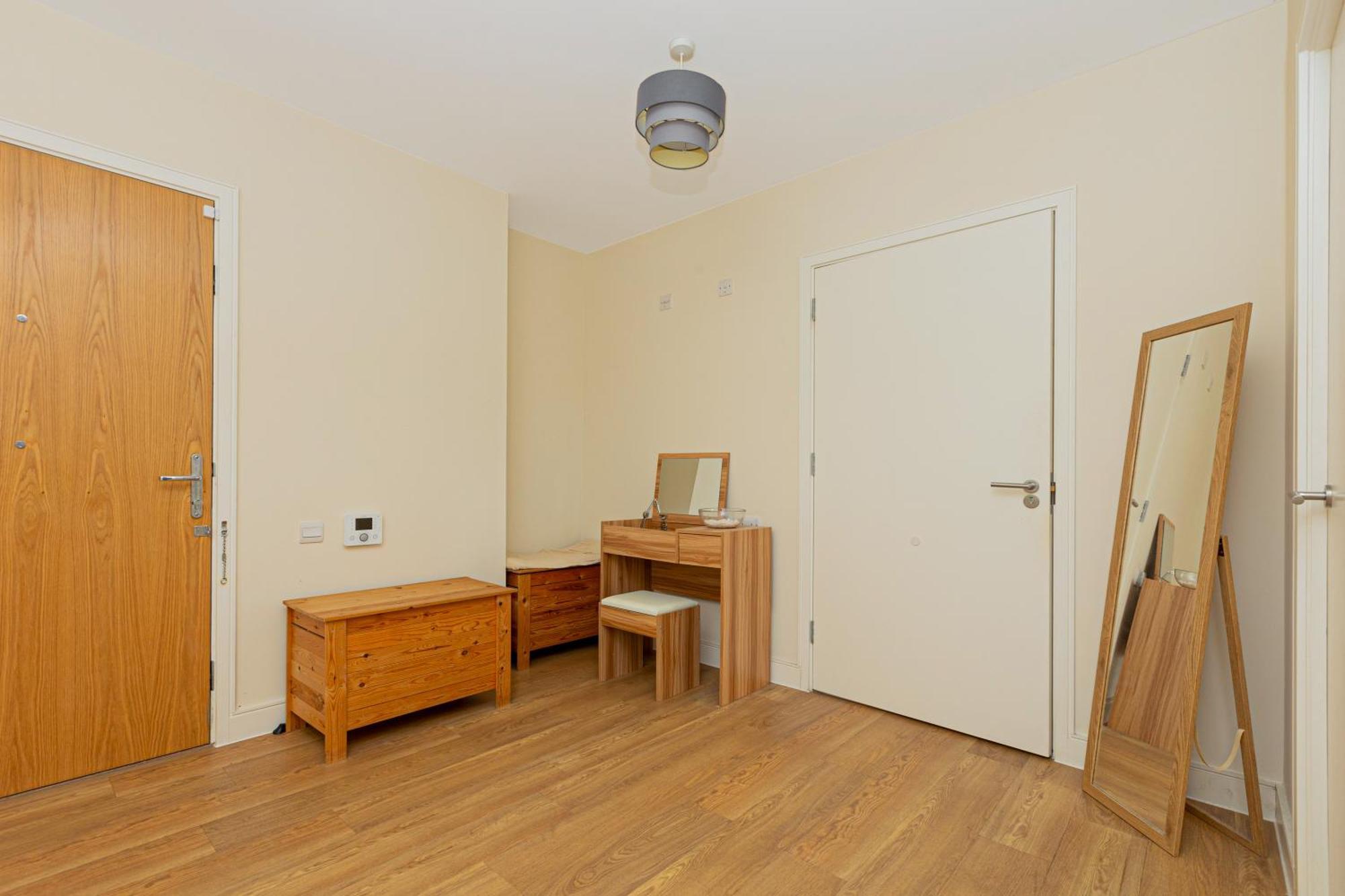 1br Flat W Balcony, 10min Elephant&castle * London