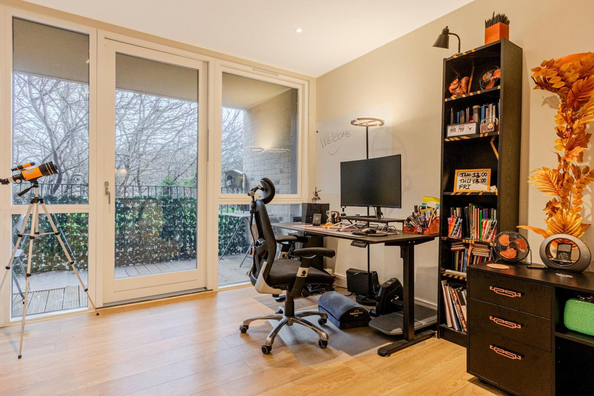 1br Flat W Balcony, 10min Elephant&castle * Londra